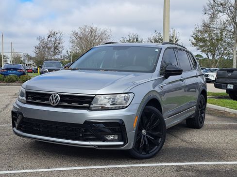 Used 2021 Volkswagen Tiguan SE R-Line image 32