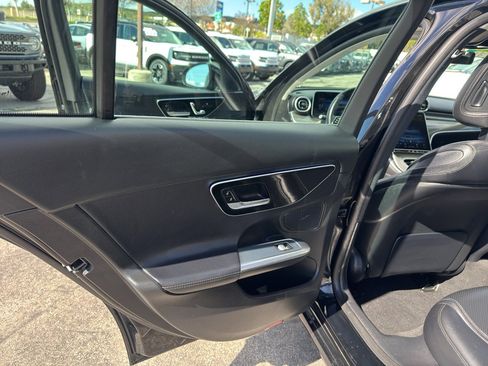Used 2022 Mercedes-Benz C 300 Sedan image 16