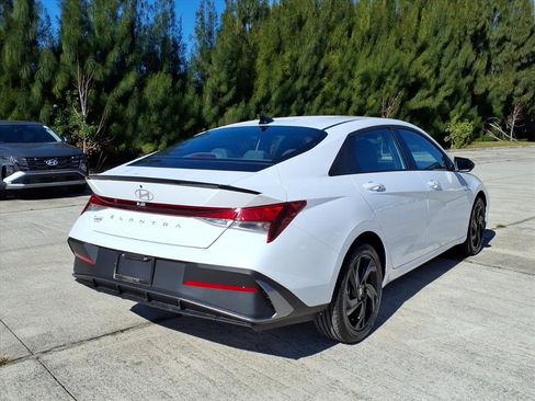 New 2026 Hyundai Elantra Sport image 8