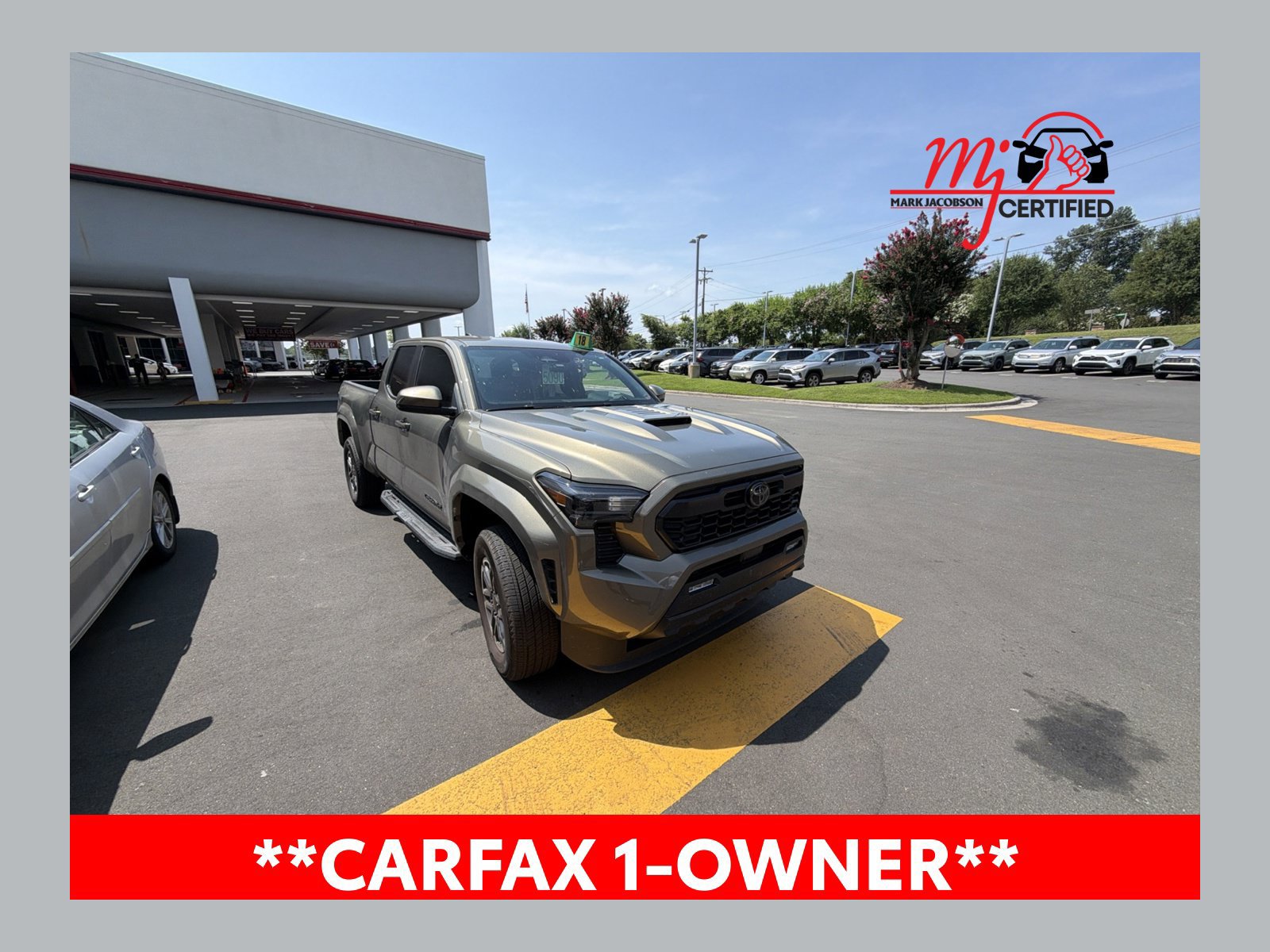 Used 2025 Toyota Tacoma TRD Sport AWD/4WD image 1