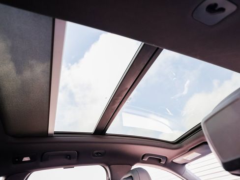 Certified 2019 Porsche Macan image 29