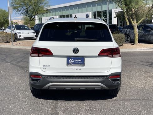 Used 2023 Volkswagen Taos SE w/ Black Wheel Package FWD image 4