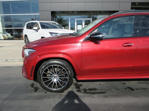 Used 2020 Mercedes-Benz GLE 350 4MATIC image 2