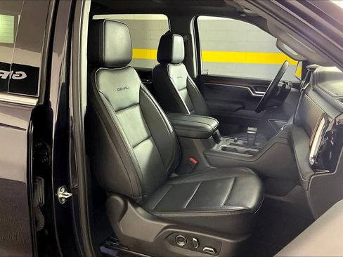 Used 2024 GMC Sierra 1500 Denali w/ Denali Reserve Package image 9