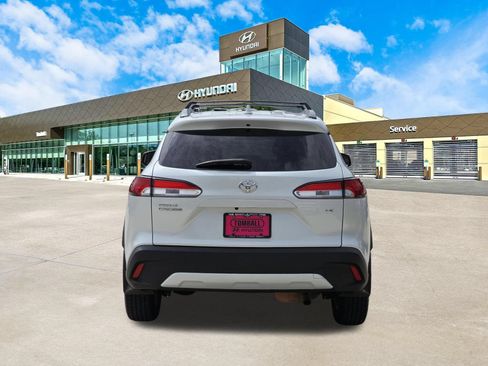 Used 2022 Toyota Corolla Cross LE FWD image 7