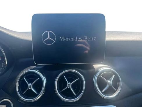 Used 2018 Mercedes-Benz GLA 250 4MATIC image 28