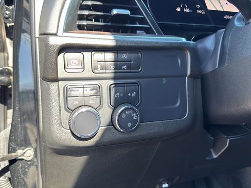 Used 2025 Chevrolet Tahoe LT image 23