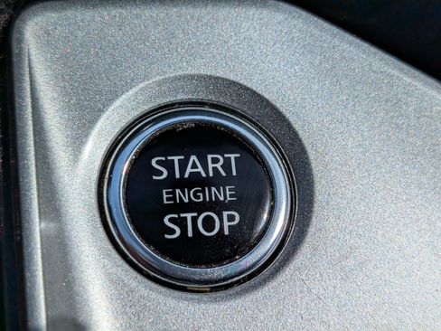 Used 2024 Nissan Altima 2.5 SV FWD image 24