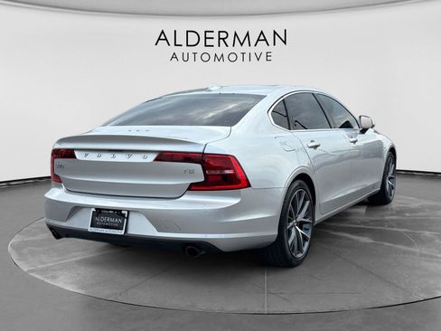 Used 2018 Volvo S90 T5 Momentum w/ Convenience Package FWD image 6