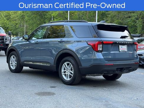 Used 2025 Ford Explorer Active AWD/4WD image 6