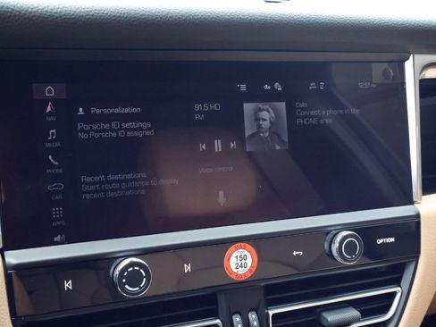 New 2026 Porsche Macan image 17