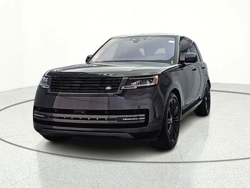 Used 2023 Land Rover Range Rover SE AWD/4WD image 2