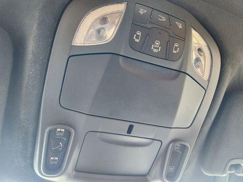 New 2026 Chrysler Pacifica Pinnacle image 14