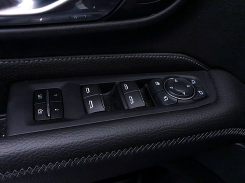 Used 2024 GMC Yukon Denali AWD/4WD image 29