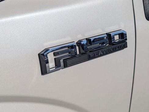 Used 2019 Ford F150 Platinum w/ Equipment Group 701A Luxury image 19