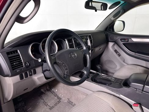 Used 2006 Toyota 4Runner SR5 RWD image 9