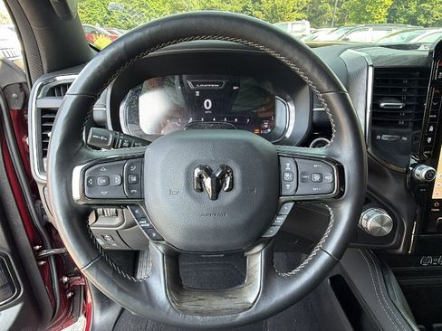 Used 2025 RAM 1500 Limited AWD/4WD image 28
