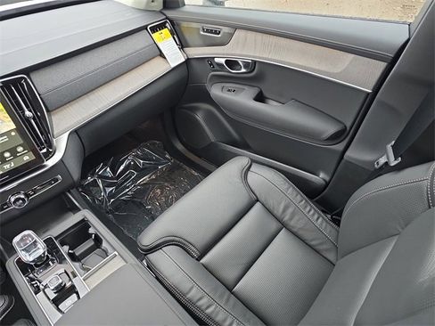 New 2026 Volvo XC90 B6 Ultra w/ Protection Package Premier image 30