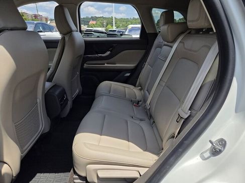 Used 2022 Lincoln Corsair FWD image 11