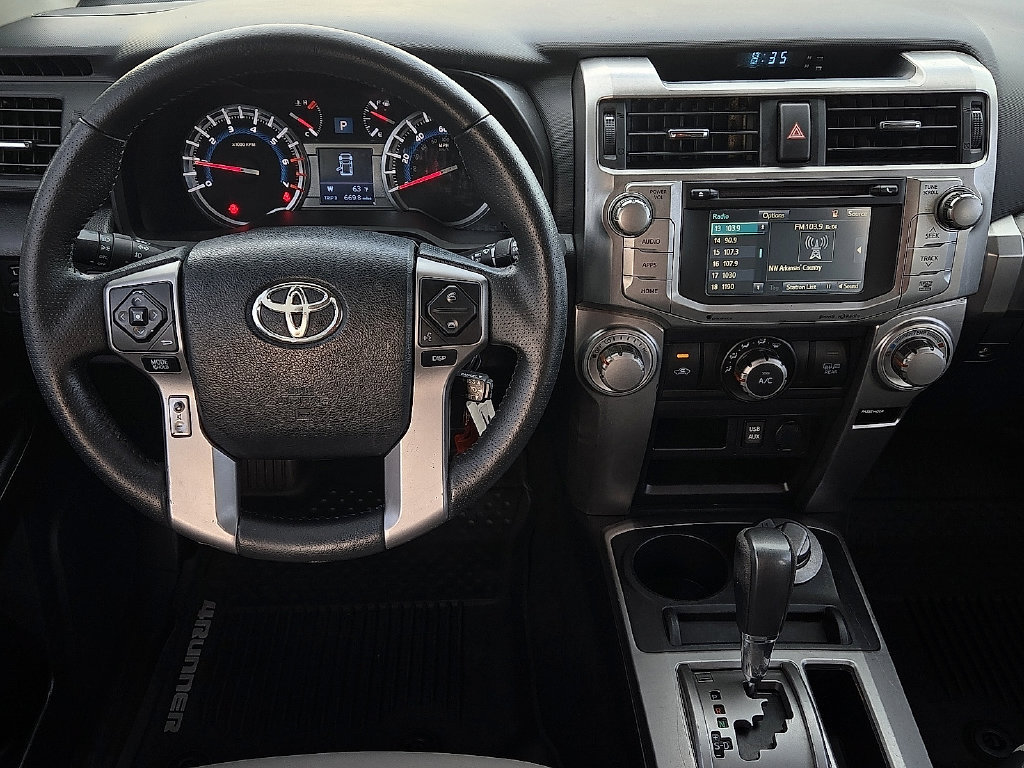 Used 2016 Toyota 4Runner SR5 AWD/4WD image 10