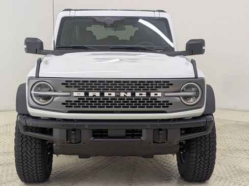 New 2025 Ford Bronco Badlands image 6