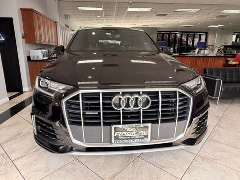 Used 2020 Audi Q7 3.0T Premium w/ Convenience Package image 3