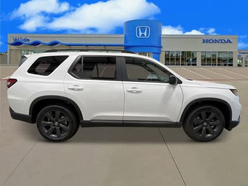 New 2025 Honda Pilot Sport image 8