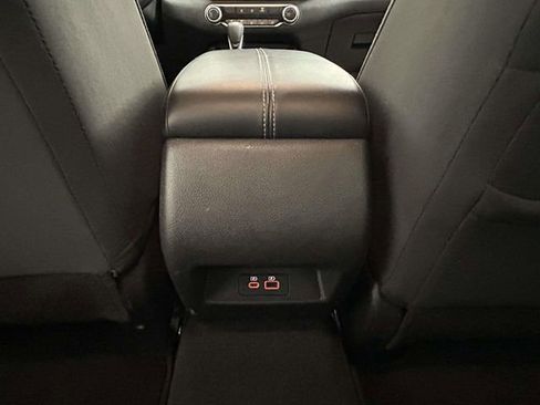 Used 2025 Nissan Altima 2.5 SV image 10