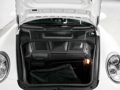 Used 2011 Porsche 911 Turbo S image 47