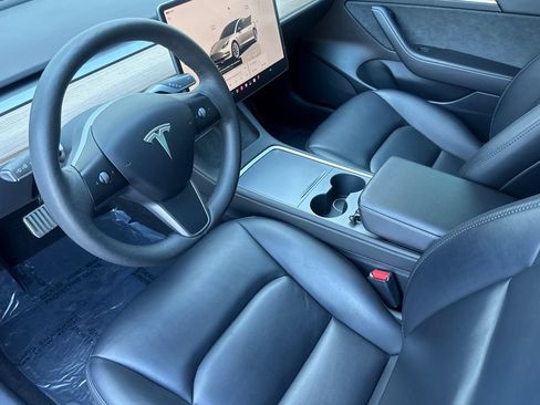 Used 2023 Tesla Model 3 Standard Range RWD image 9