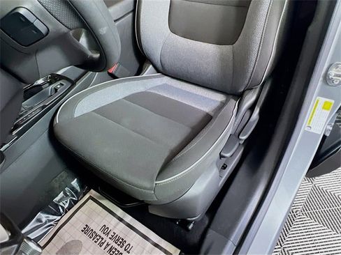 Used 2024 Chevrolet TrailBlazer LT image 21