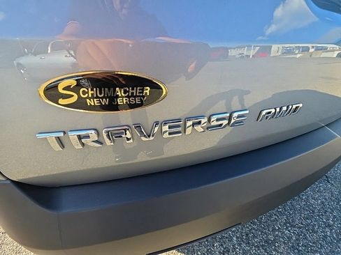 Used 2023 Chevrolet Traverse LT w/ LPO, Floor Liner Package AWD/4WD image 38