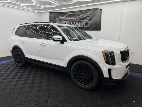 Used 2021 Kia Telluride SX w/ Nightfall Edition Package AWD/4WD image 2