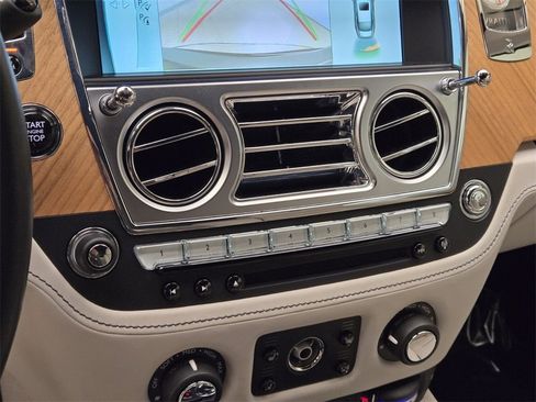 Certified 2016 Rolls-Royce Wraith image 37
