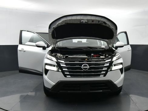Used 2024 Nissan Rogue SV AWD/4WD image 37