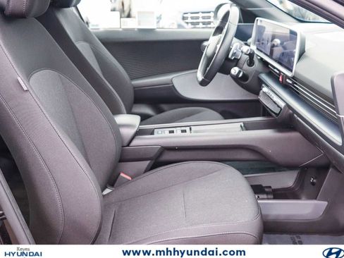 Used 2024 Hyundai Ioniq 6 SE RWD image 15