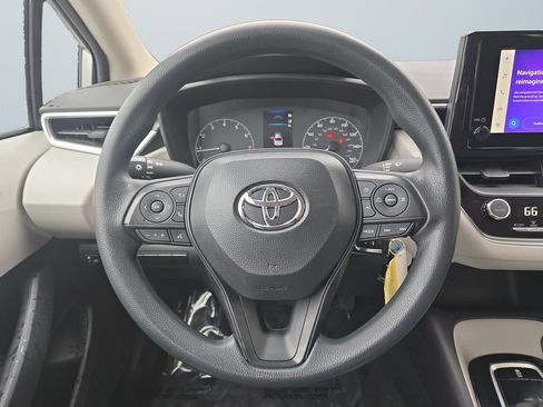 Used 2024 Toyota Corolla LE FWD image 12