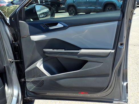 Certified 2023 Volkswagen Taos SE FWD image 15