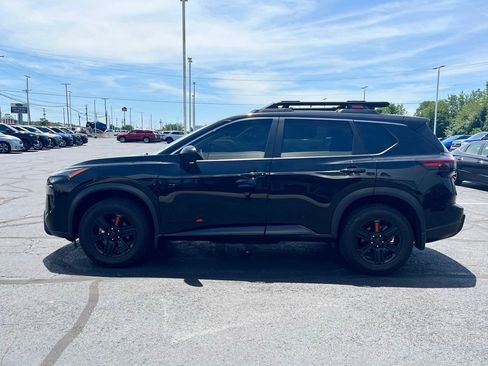 Used 2025 Nissan Rogue SV AWD/4WD image 8