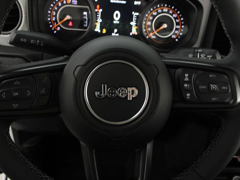 New 2026 Jeep Gladiator Sport AWD/4WD image 12