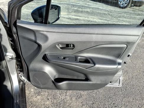 Used 2024 Nissan Versa S w/ Trunk Package FWD image 25