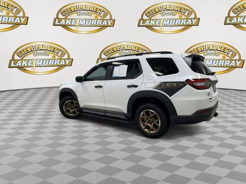 Used 2024 Honda Pilot TrailSport image 9