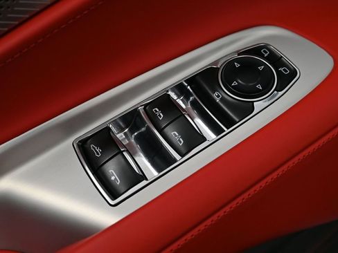 Used 2022 Chevrolet Corvette Stingray Premium Conv w/ Z51 Performance Package RWD image 15