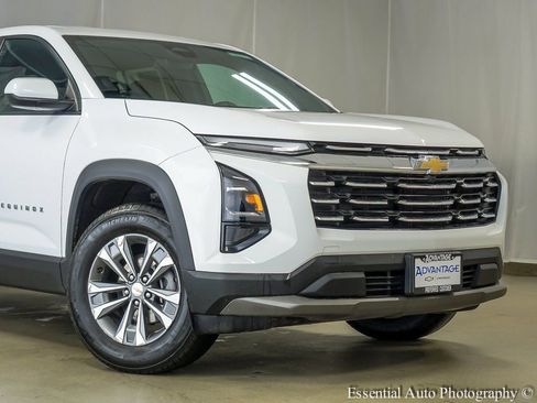 Used 2025 Chevrolet Equinox LT AWD/4WD image 3