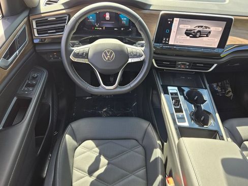Certified 2026 Volkswagen Atlas SE w/ Panoramic Sunroof Package FWD image 15