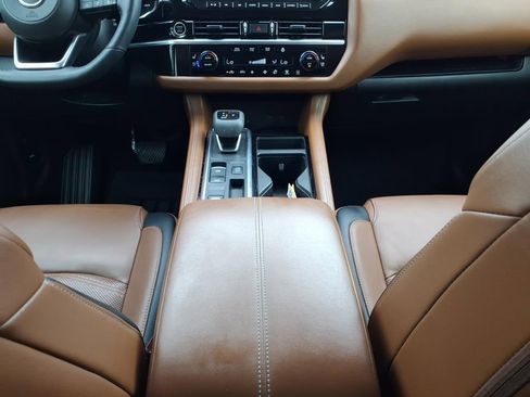 Used 2024 Nissan Pathfinder Platinum w/ Cargo Package FWD image 11
