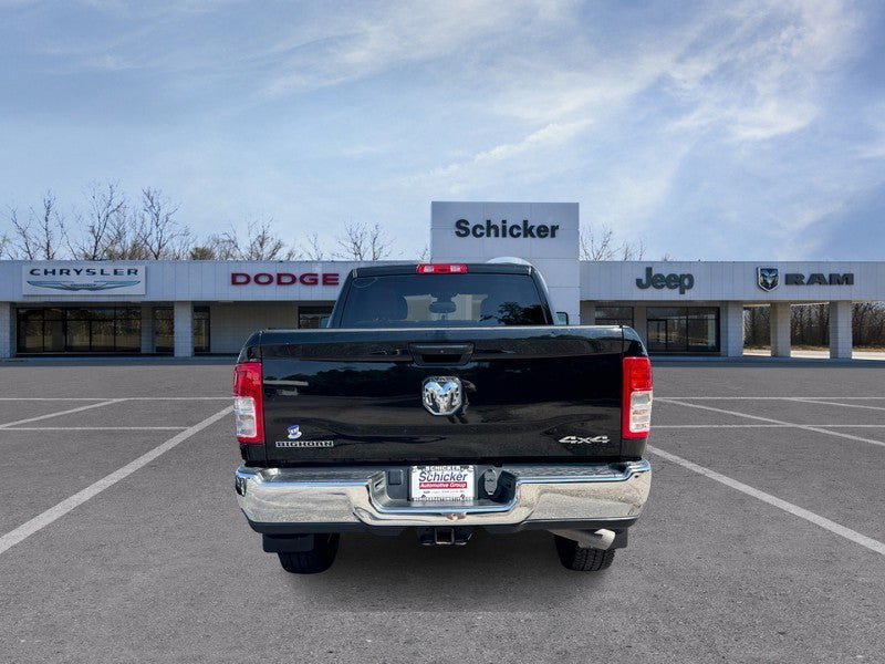 Used 2023 RAM 3500 Big Horn w/ Level 1 Equipment Group AWD/4WD image 4