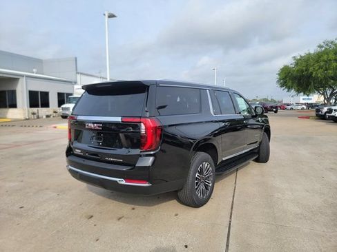 New 2026 GMC Yukon XL Elevation w/ Elevation Premium Package AWD/4WD image 7