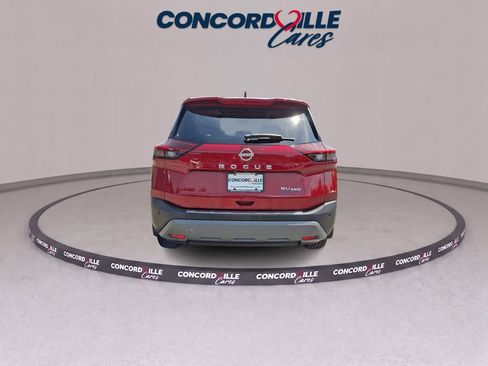 Used 2022 Nissan Rogue SV w/ SV Premium Package AWD/4WD image 5