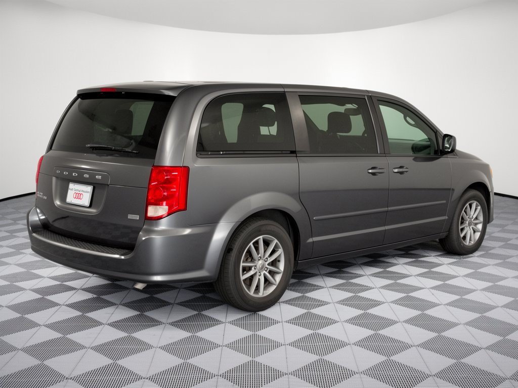 Used 2016 Dodge Grand Caravan SE FWD image 9